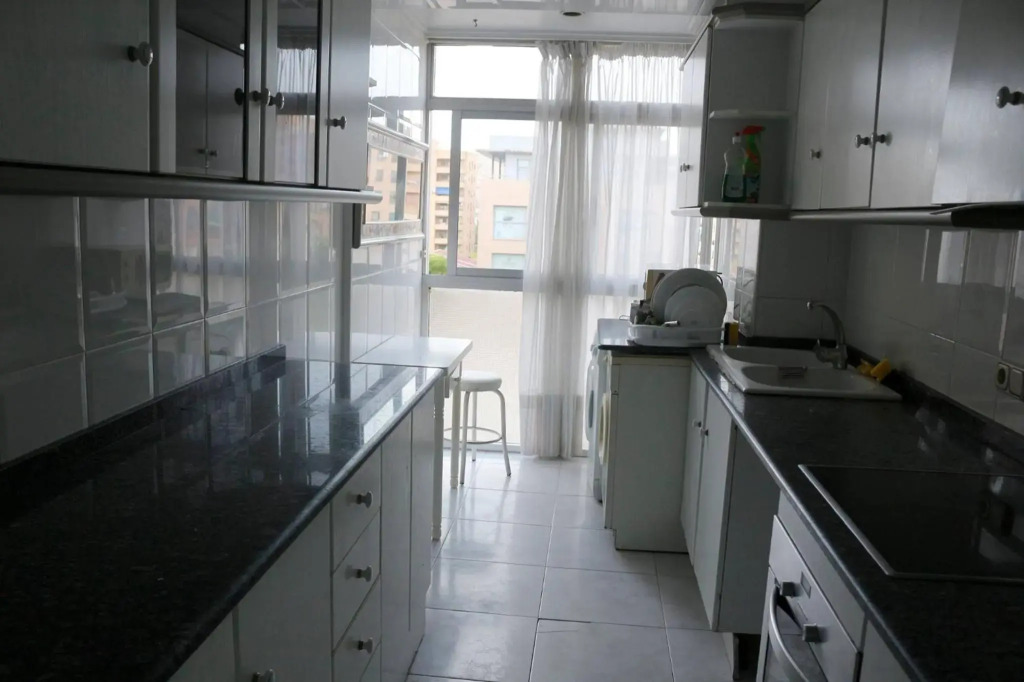 bigger flat for holiday near beach ideal for familie with climatisacion