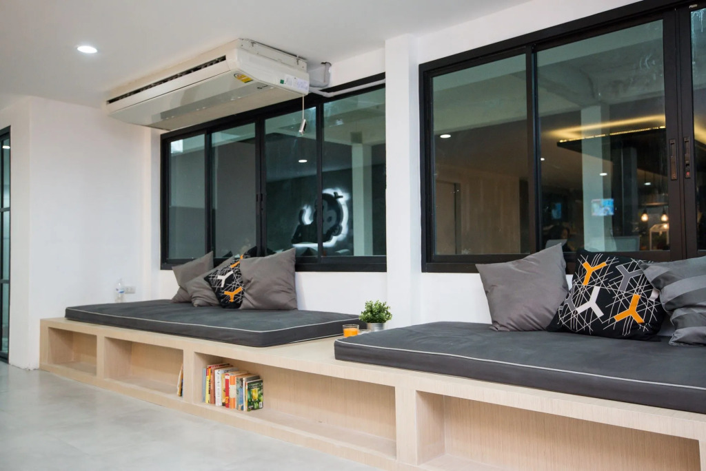MonkeyNap Hostel