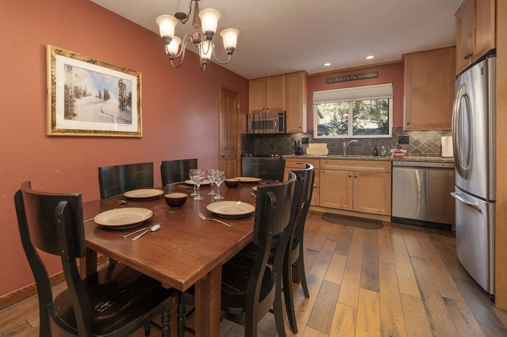 Hi Country Haus - 1018 2 Bedrooms 2 Bathrooms Condo