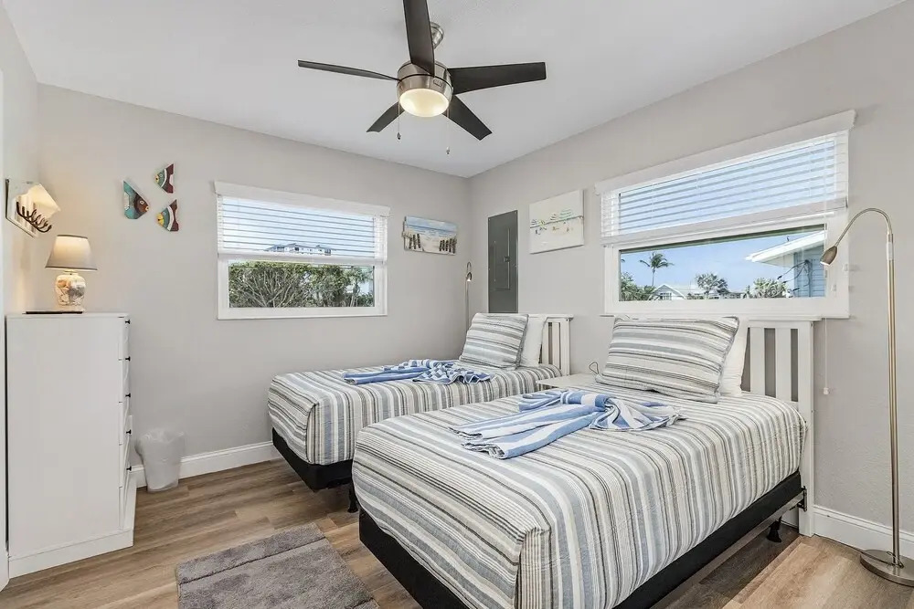 320 Bayland Breeze: Pet-friendly 2br W/ Water Views! 2 Bedroom Home