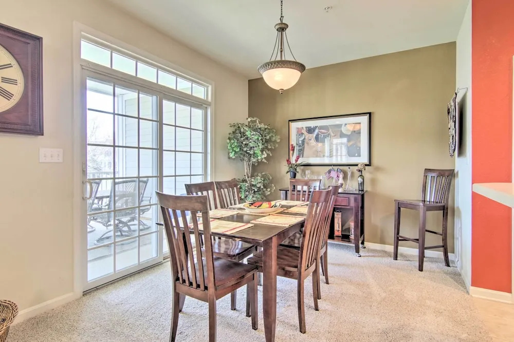 4 Mi to Bethany Beach: Sunny Escape w/ Porches!