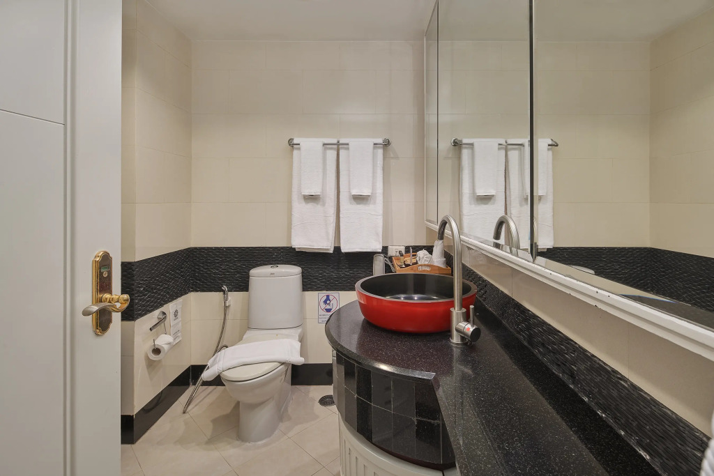 Floral Hotel  Dolphin Circle Pattaya