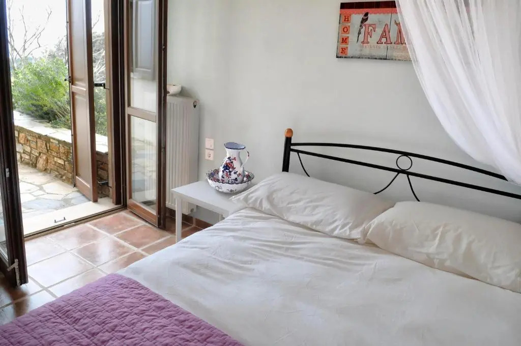 Centaur Suites & Maisonettes
