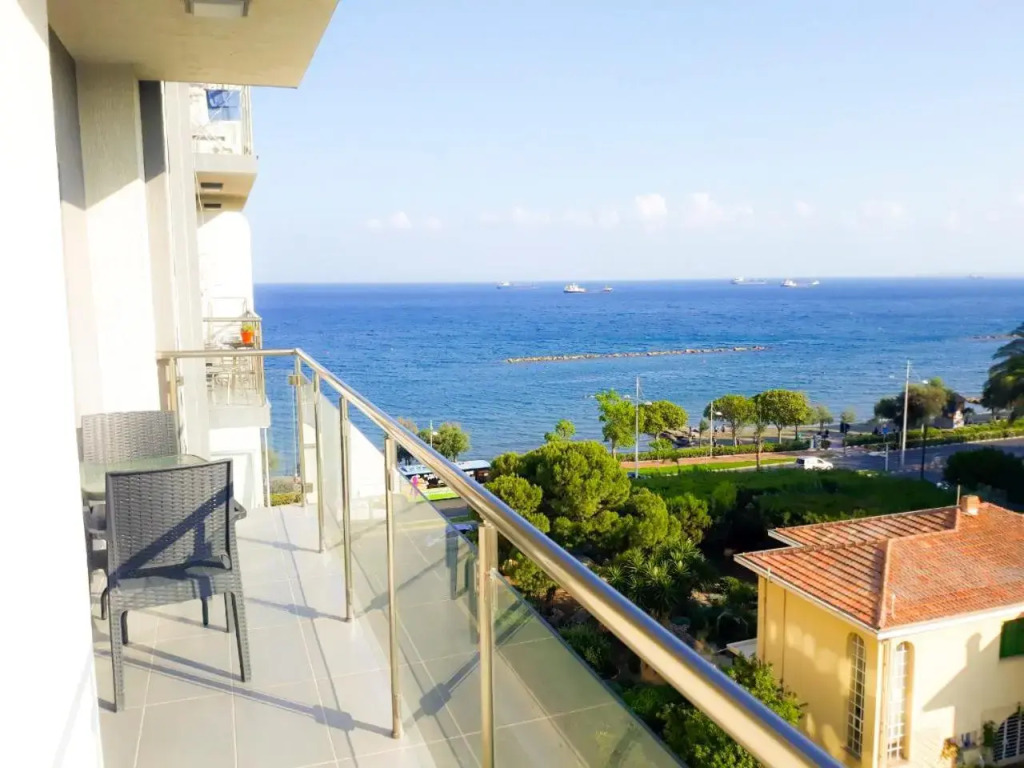 Thalassa Sea View Suite