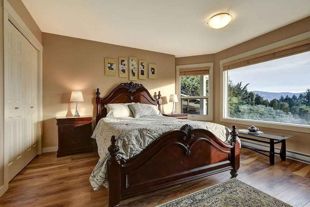 Beautiful Rodee Homestay -west Kelowna