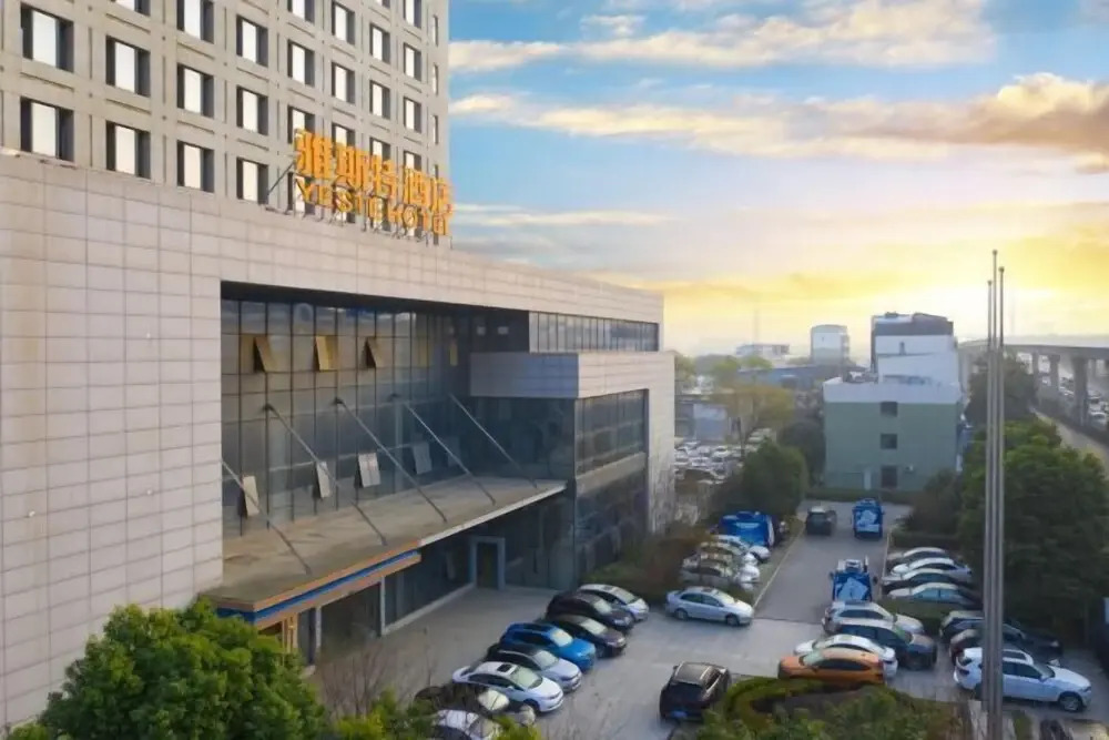 Yeste Hotel