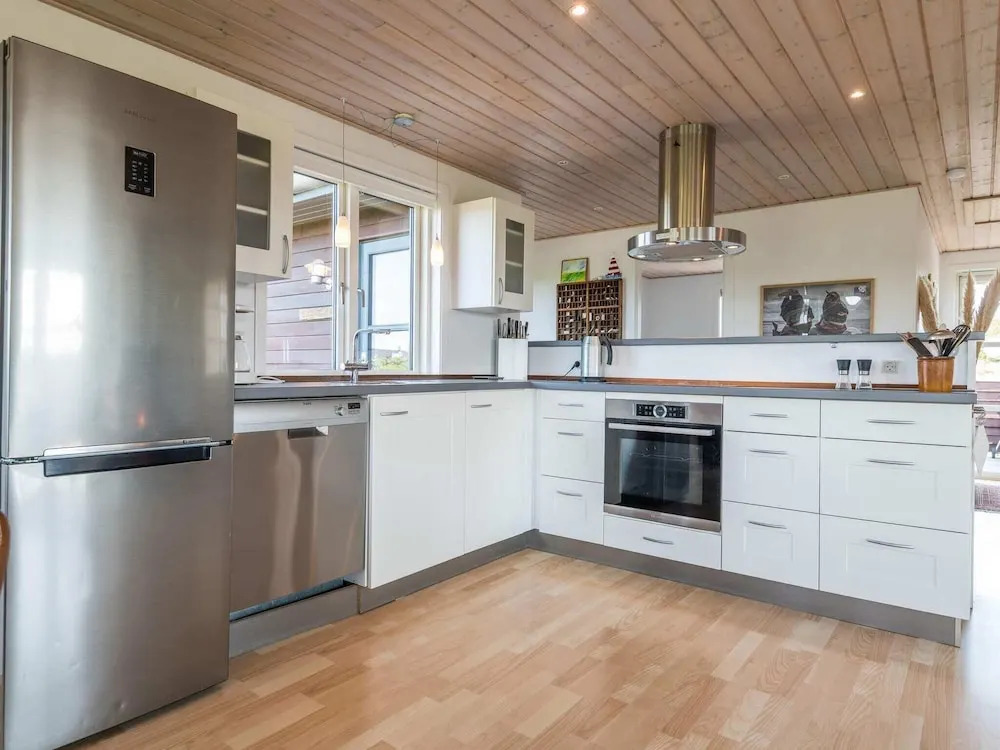 6 Person Holiday Home on a Holiday Park in Fanø