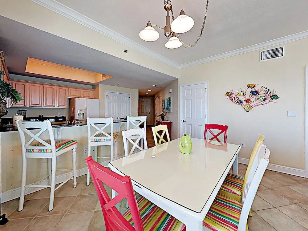 931 W Beach Blvd Condo by RedAwning
