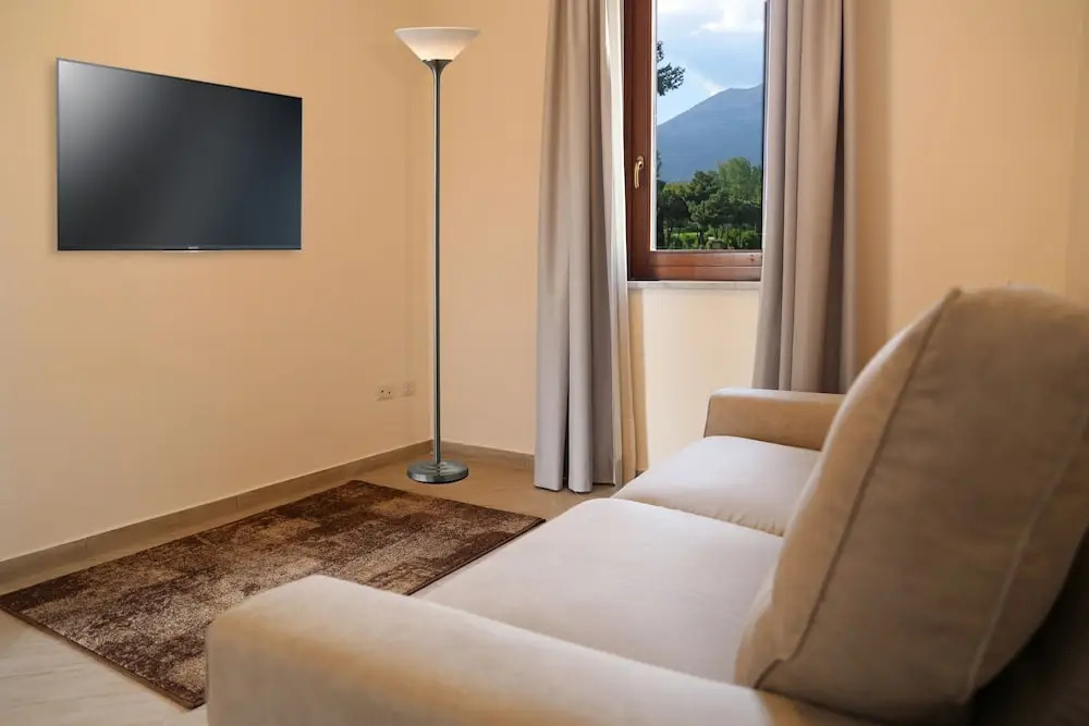 La Vie en Rose Residence