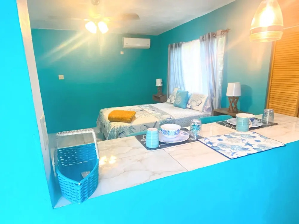 Yanceylargo Estate - Newly Renovated 7br Beautiful Two-story Estate Villa W Gorgeous Mountain View 7 Bedroom Villa by RedAwning