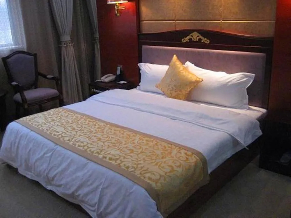 Nanjing Fuluola Holiday Hotel