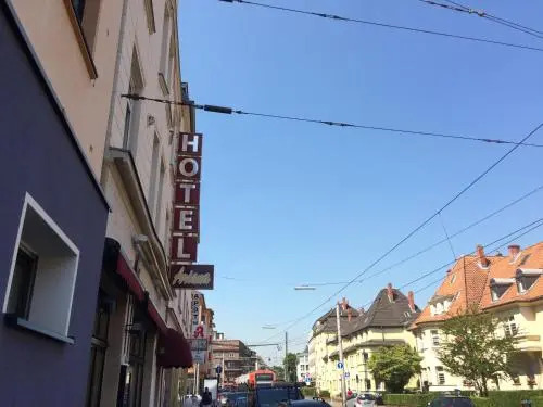 Hotel Ariana