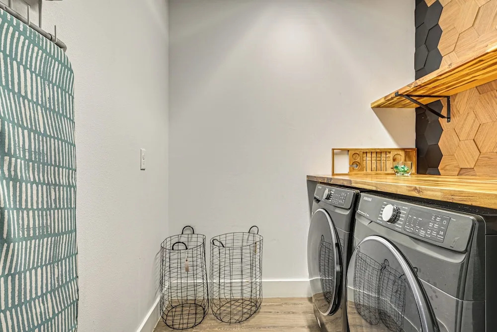 3 Mi to Usf: Dog-friendly Home w/ Large Yard