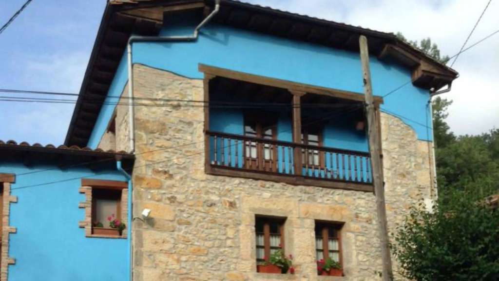 Apartamentos Rurales La Caviana