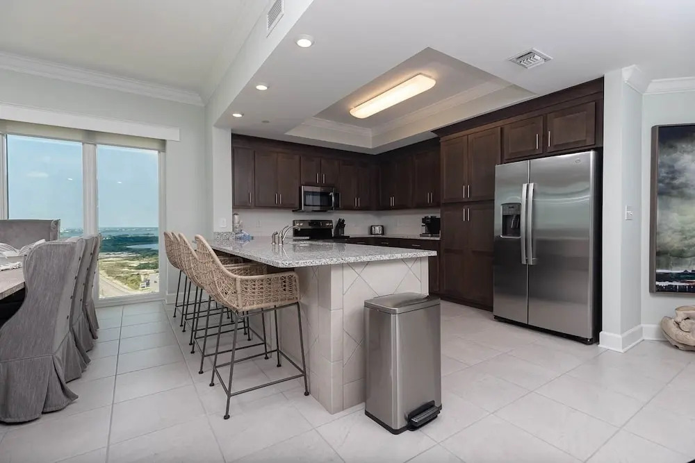 Phoenix Gulf Tower 1801 4 Bedroom Condo
