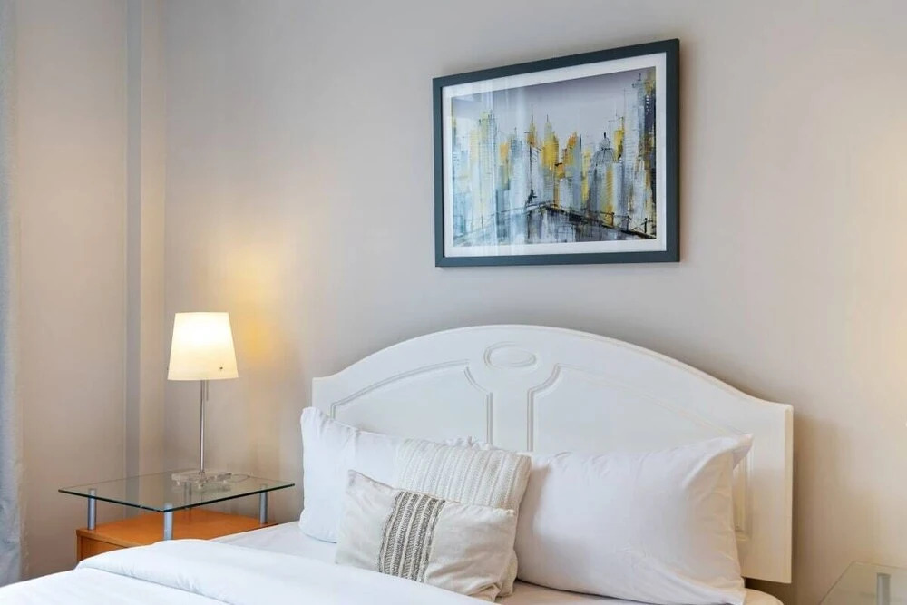 Fully Redecorated Lovely 1 Bed Home in Westminster