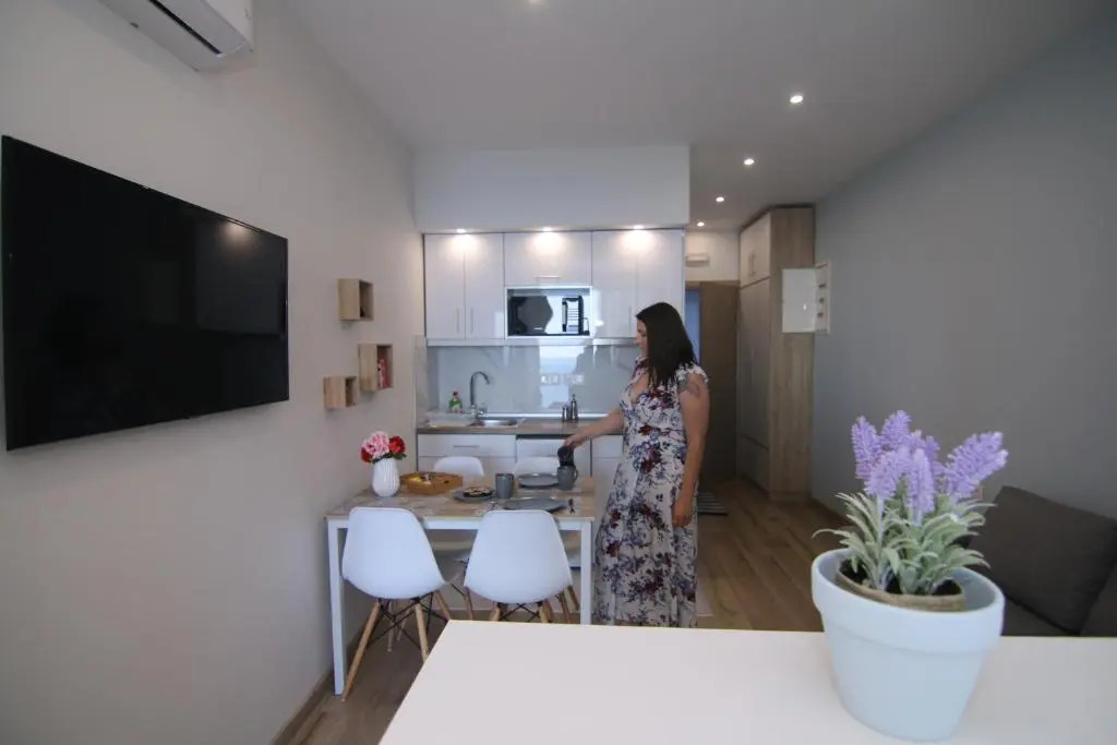 Lakones Deluxe Suites