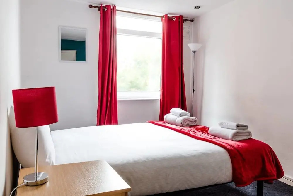 Ideal 2 Bedroom In Well Connected Stratford