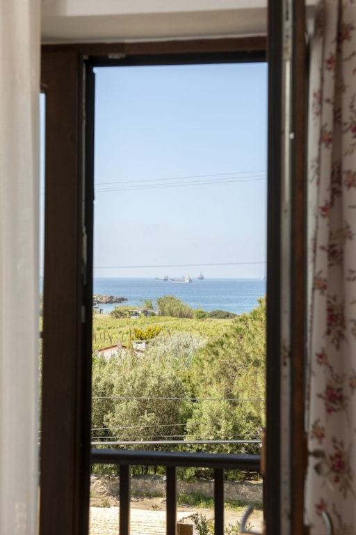K Bozcaada Paralia