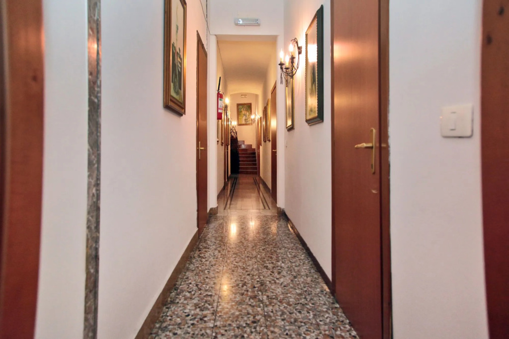 Crispi Rooms
