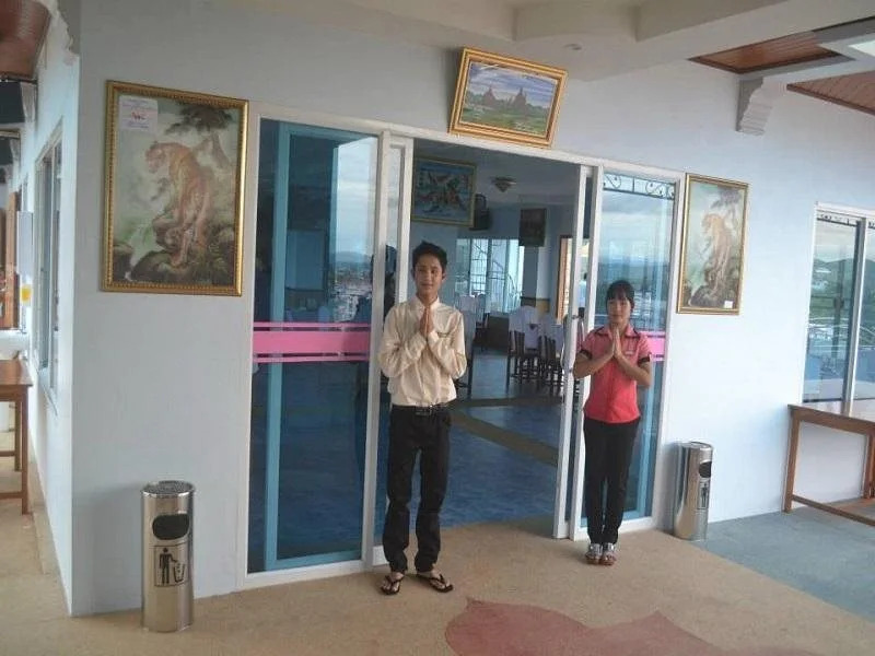 Golden Cherry Hotel