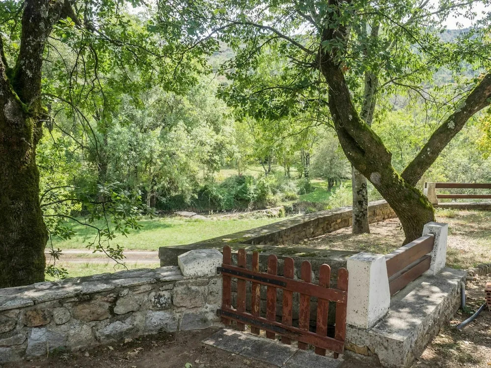 Cottage with River Views, Uzer