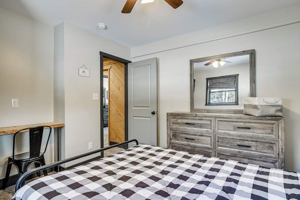 Poconos Ski Base w/ Hot Tub & Game Room!