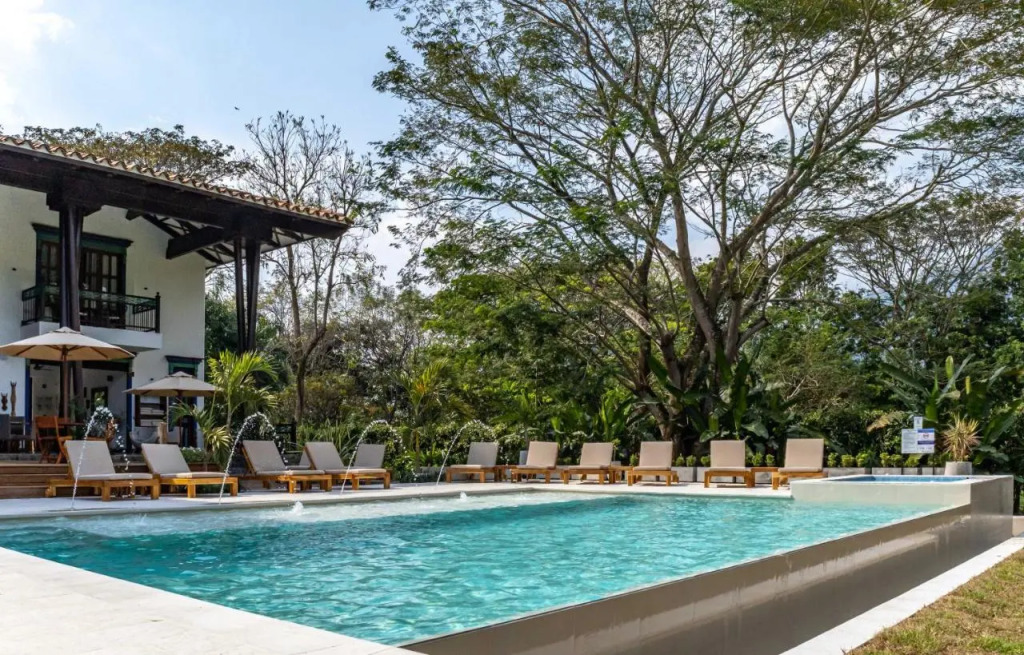 Casa Jacaranda Hotel Boutique -Cauca Viejo- Mayores de 14 años