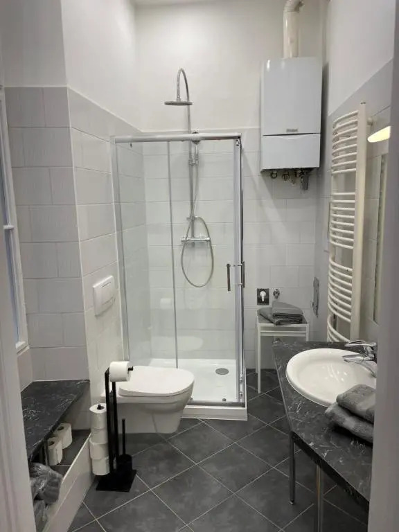 100m2 Apartment Nähe 1010 Wien