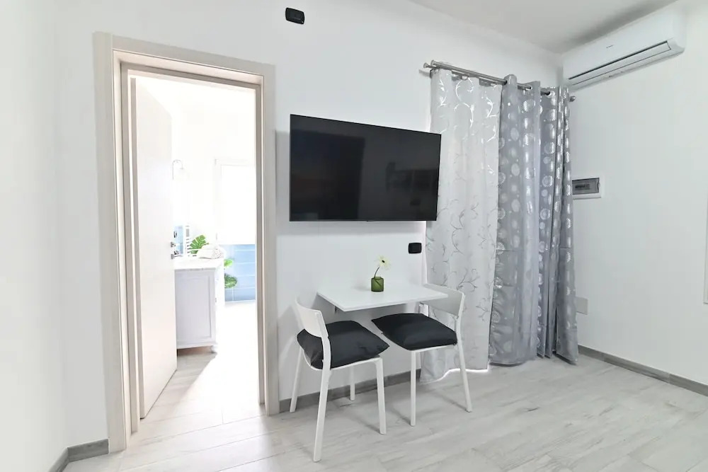 IzzHome Cozy Room