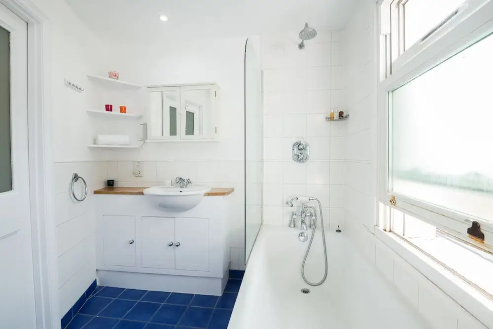 Sensational Wandsworth Home by King George's Park