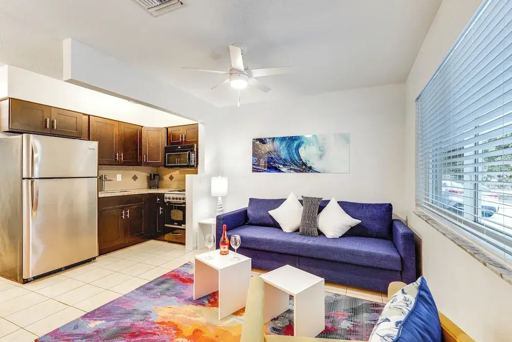 2 Mi to Dtwn Hollywood: Vibrant Pet-friendly Condo