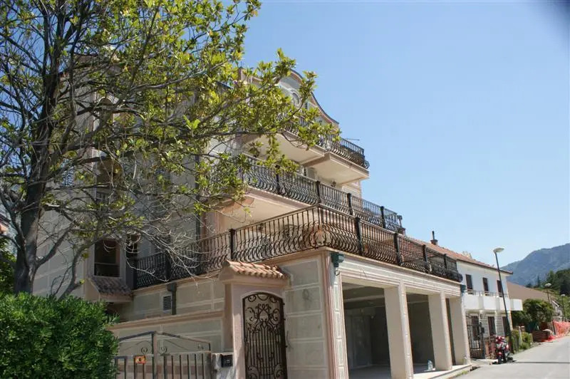 Apartments Paradiso