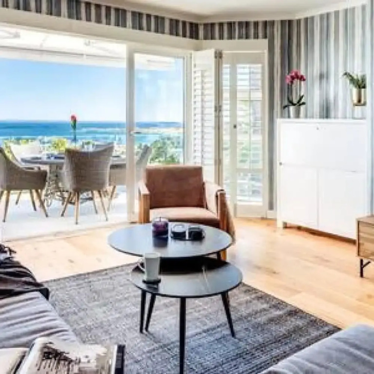Beachy Apartment w Pool Ocean Views Beach Steps