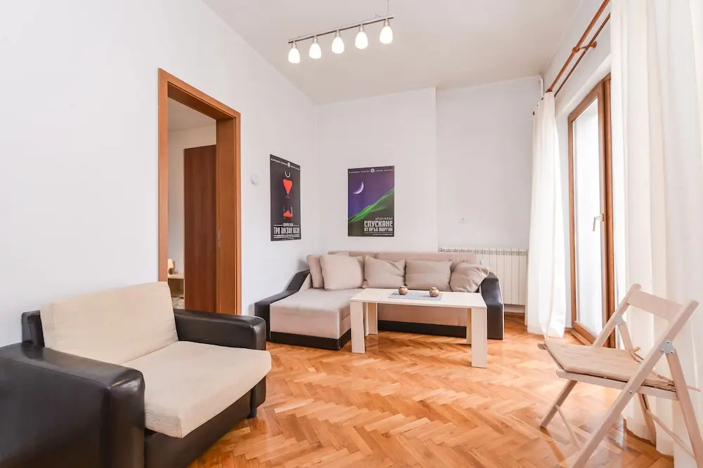FM Deluxe 1-BDR Apartment - Artist's Place