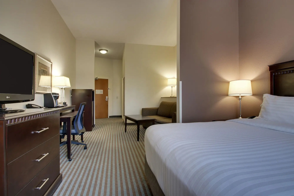 Holiday Inn Express Leland - Wilmington Area by IHG