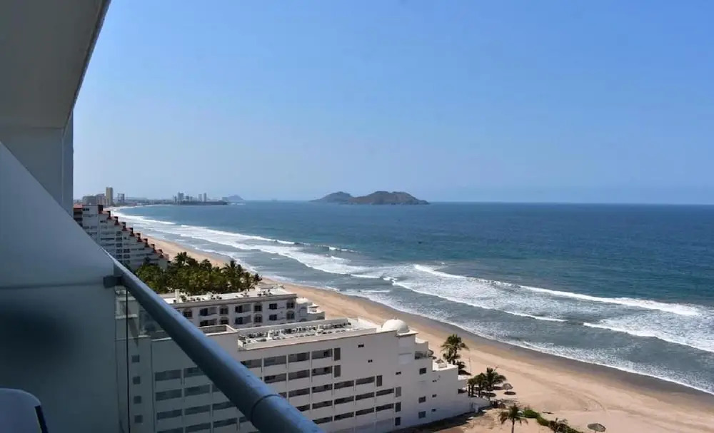 Condo Peninsula