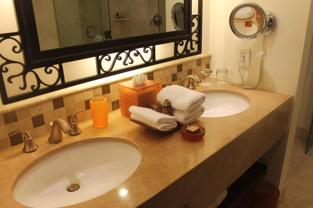 Grand Solmar Lands End Resort & Spa