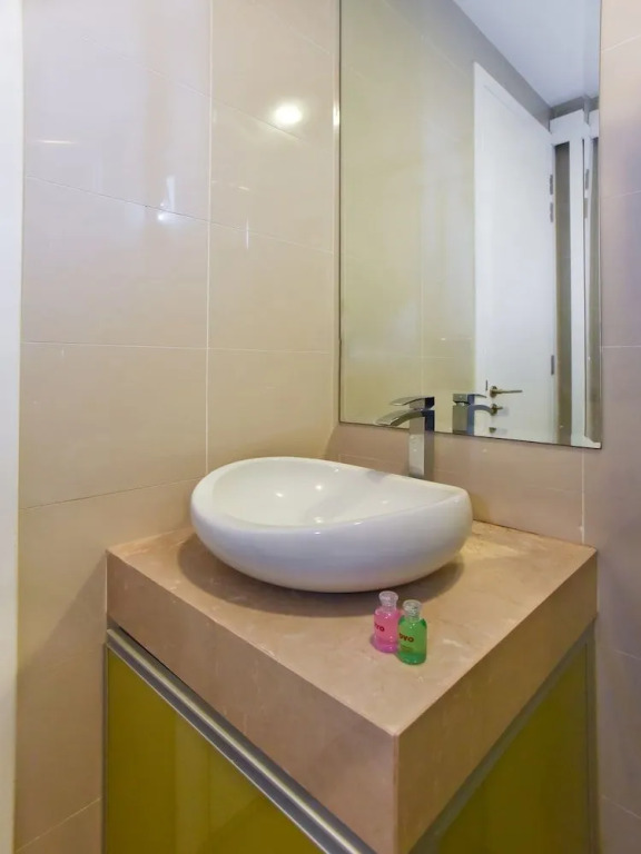 OYO Home 871 Elegant Binjai 8