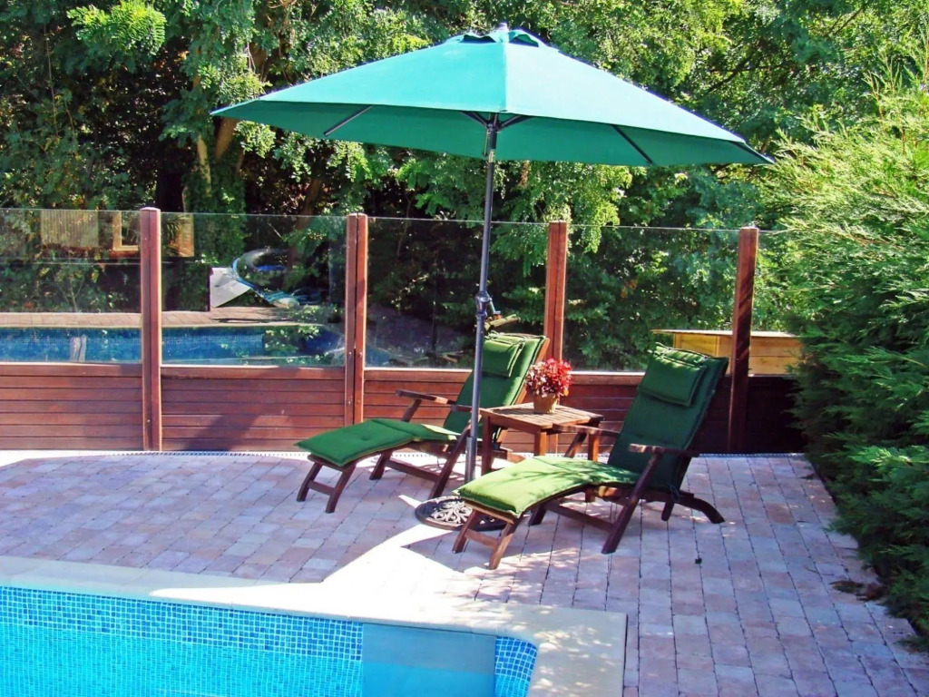 B&B Woodside