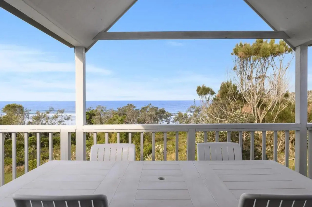 Blue Oar Beach House Arrawarra Headland