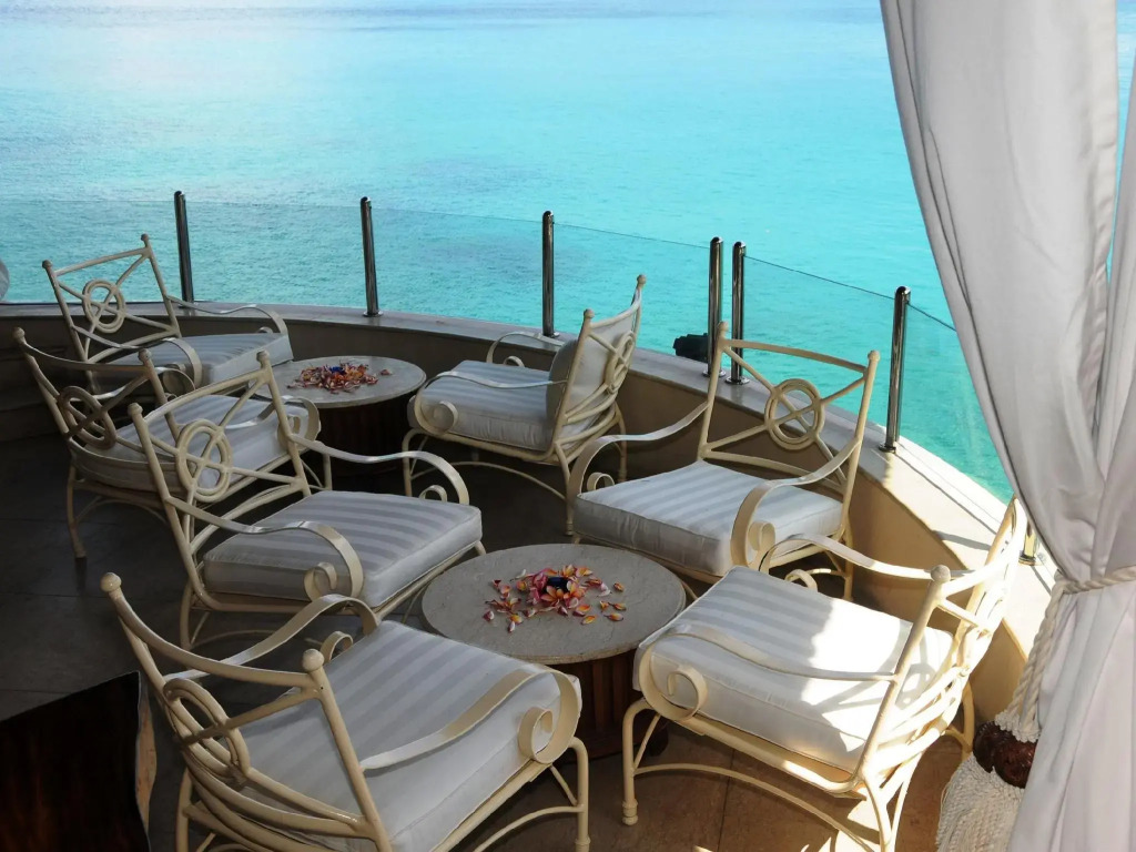 Sunset Beach Hotel
