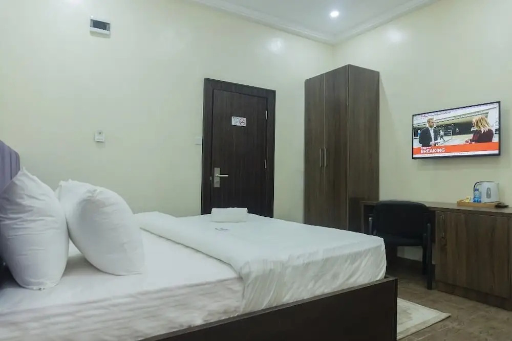 Bethel Hotel and Suites