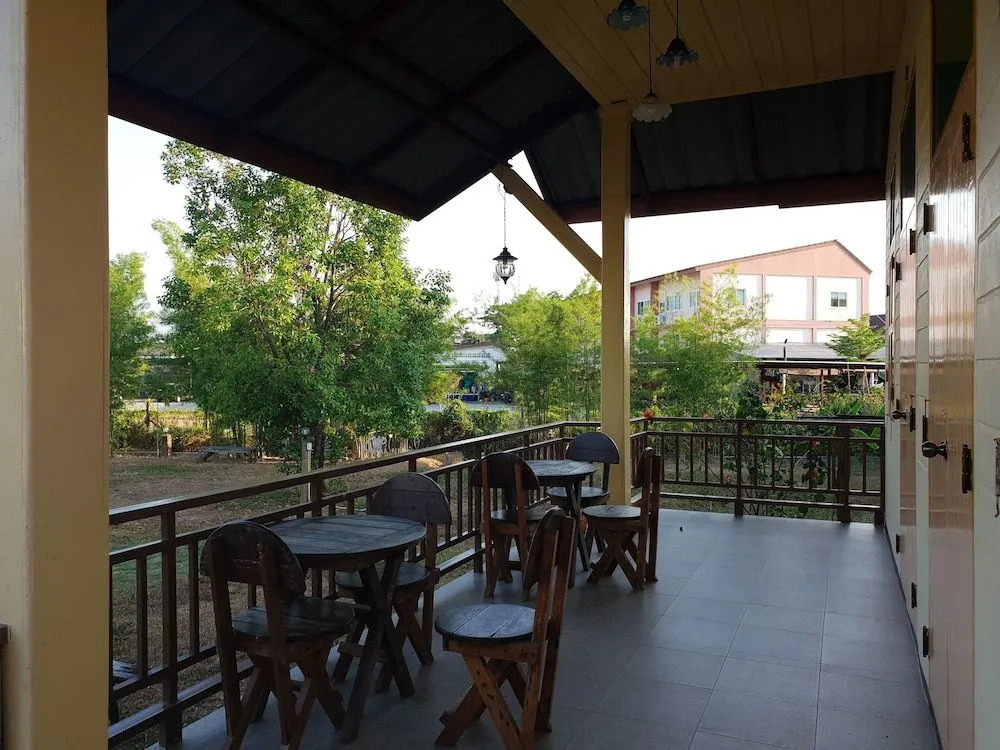Benjapirom Private House