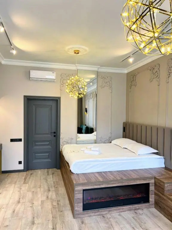 Royal apartment on Gorodotska 33 street
