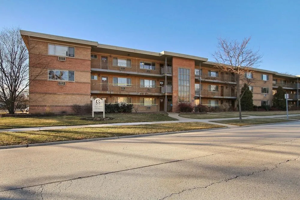 Lush 1BR Apt in Quiet Arlington Heights