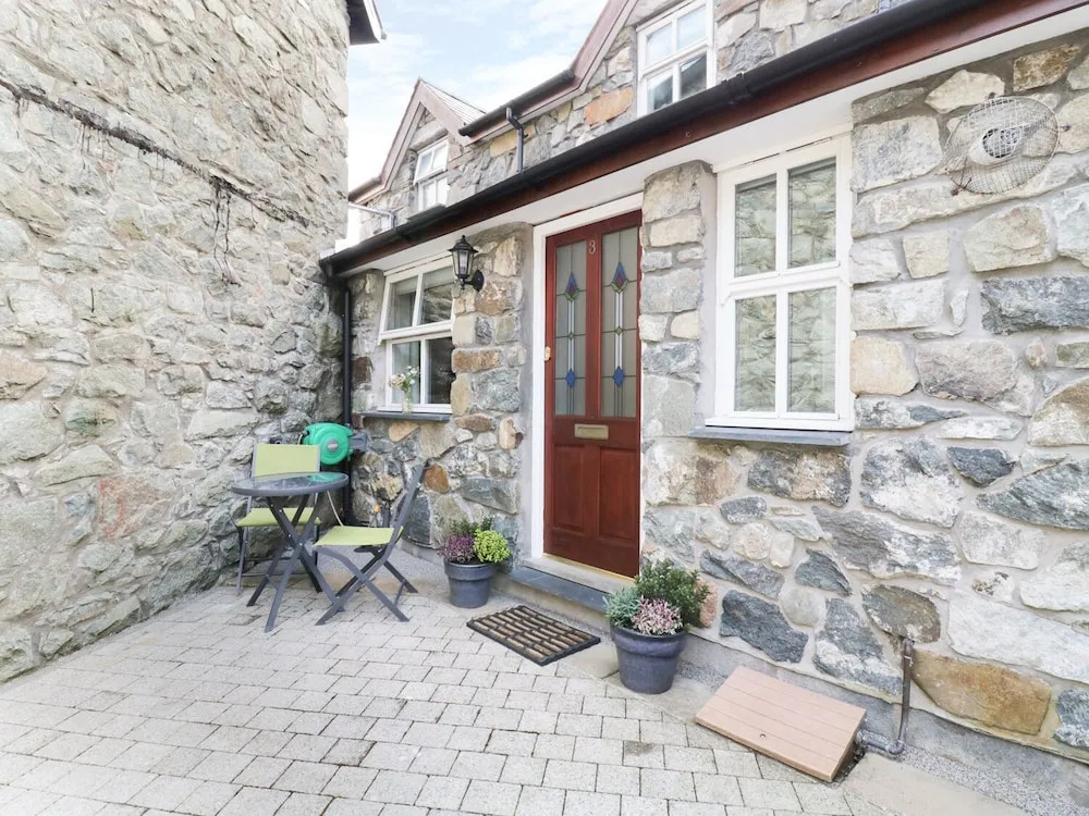 3 Penlan Cottages