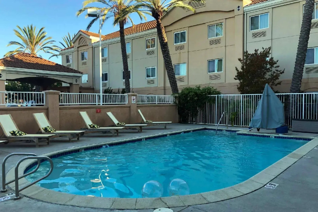 Fairfield Inn & Suites by Marriott San Francisco San Carlos