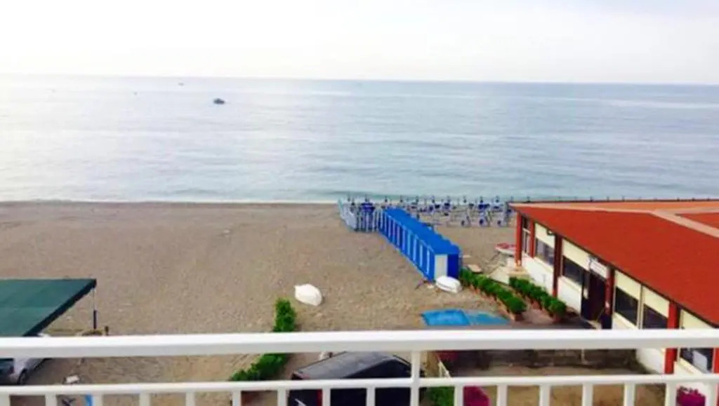 Apartment With one Bedroom in Mascali, With Wonderful sea View, Furnished Terrace and Wifi - 10 m From the Beach