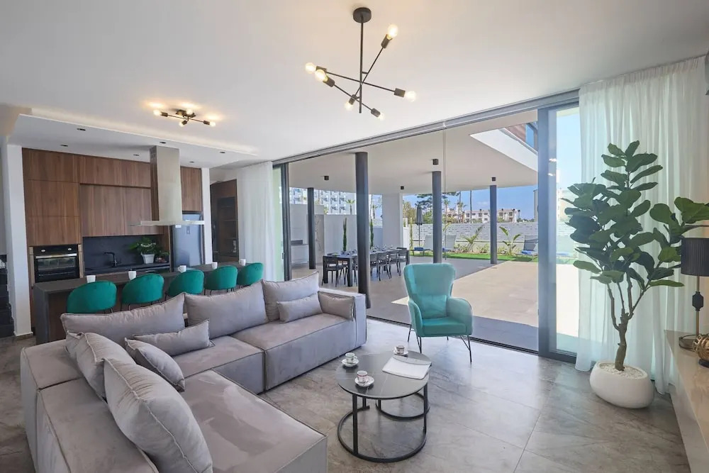 Brand New 4 Bedroom Villa in Protaras Center